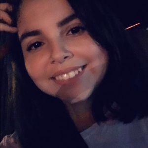 Meet your Posher, Alexia